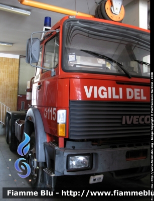 Iveco 330-26
Vigili del Fuoco
Comando Provinciale di Livorno
Parole chiave: Iveco 330-26