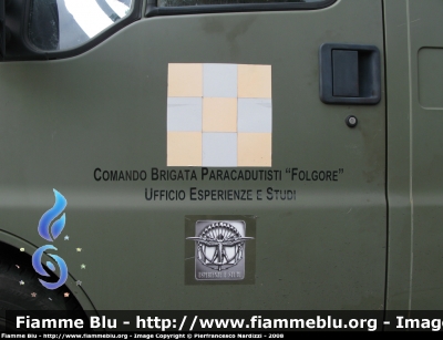 Fiat Ducato II Serie
Esercito Italiano
Comando Brigata Paracadutisti "Folgore"
Ufficio Esperienze e Studi
Particolare dello Stemma
EI BD 890

Parole chiave: Fiat_Ducato_II_Serie_Esercito_festa_della_folgore