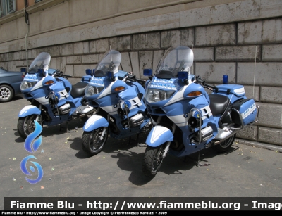 Bmw r850rt II serie
Polizia di Stato
Polizia Stradale
Parole chiave: Bmw r850rt_IIserie Polizia