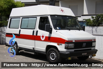 Fiat Ducato I serie 
Croce Rossa Italiana
Comitato Locale di Vasto
Ex ambulanza ora convertita a furgone 
per trasporto materiali
CRI 14060
Qui fotografata al 1° International
Air Show del Vastese
Parole chiave: Fiat Ducato_Iserie CRI14060