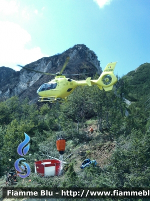 Eurocopter EC-135 I-HUNK 
Elifriulia
In servizio per conto della Protezione Civile della Regione Autonoma Friuli Venezia Giulia

Creste dei "Falcons" del Monte Piche.
Elitrasporto in quota di moduli AIB, vascone, operatori AIB e riempimento continuo del vascone 
Parole chiave: Eurocopter EC-135 I-HUNK