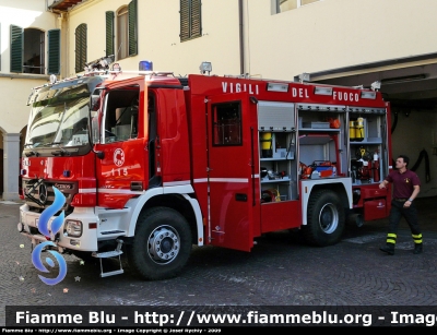 Mercedes-Benz Actros 1832 II serie
Vigili del Fuoco
Comando Provinciale di Firenze
Distaccamento di Firenze Ovest "Indiano"
AutoPompaSerbatoio bimodale (strada-rotaia)
VF 24125
Parole chiave: Mercedes-Benz Actros_1832_IIserie VF24125