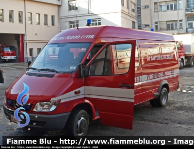 Mercedes Benz Sprinter II serie
Vigili del Fuoco
Comando di Genova
Unità Mobile di Autoprotezione
VF 22641
Parole chiave: Mercedes-Benz Sprinter_IIserie VF22641