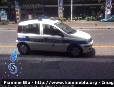 Fiat Nuova Panda
Polizia Municipale Catania
Si Nota la Nuova Targa POLIZIA LOCALE
Parole chiave: Fiat_Nuova_Panda_PM_Catania