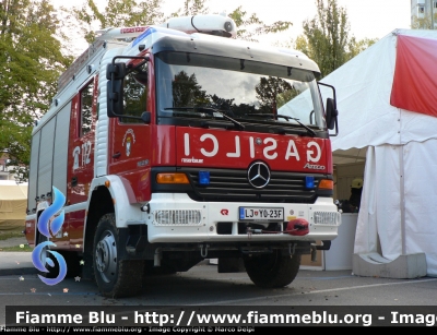 Mercedes-Benz Atego 1628 I Serie
Republika Slovenija - Repubblica Slovena
Gasilci Postojna 
Allestita Rosenbauer 
Parole chiave: Mercedes_Benz Atego_1628_Iserie Manifestazione_protezione_soccorso_gasilci_nova_gorica_2007