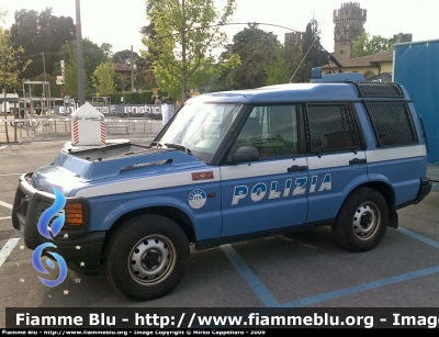 Land Rover Discovery II serie
Polizia di Stato
Reparto Mobile
Versione con Ponte Radio HF di Governo
Parole chiave: Land-Rover Discovery_IIserie Polizia