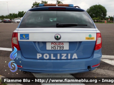 Skoda Superb Wagon II serie
Polizia di Stato
Polizia Stradale in servizio sulla A22 "Modena-Brennero"
POLIZIA H5799
Parole chiave: Skoda Superb_Wagon_IIserie POLIZIAH5799