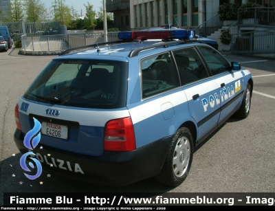 Audi A4 Avant 2.5 TDI Quattro II serie
Polizia Stradale in servizio sulla A22 Modena - Brennero
Parole chiave: Audi A4_Avant_IIserie PoliziaE4206