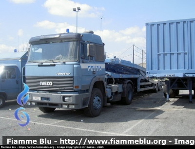 Iveco TurboStar 190-42
Polizia di Stato
Polizia 77688
Parole chiave: Iveco TurboStar_190-42 Polizia77688