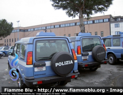 Land Rover Discovery II serie restyle
Polizia di Stato
Reparto Mobile
con antenna sul tetto
Polizia F1011 e F1076
Parole chiave: Land-Rover Discovery_IIserie_Restyle PoliziaF1011 PoliziaF1076