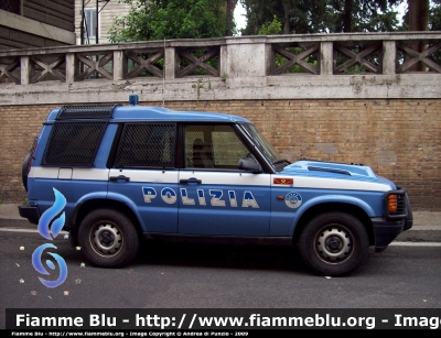 Land Rover Discovery II serie
Polizia di Stato 
Reparto Mobile

Parole chiave: Land-Rover Discovery_IIserie