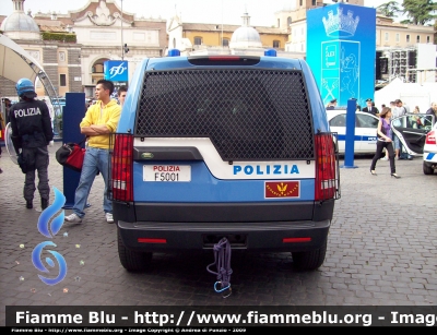 Land Rover Discovery 3
Polizia di Stato
Reparto Mobile
Polizia F5001
Parole chiave: Land-Rover Discovery_3 PoliziaF5001