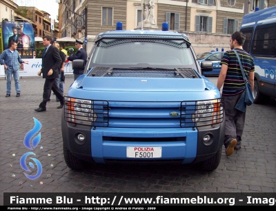 Land Rover Discovery 3
Polizia di Stato
Reparto Mobile
Polizia F5001
Parole chiave: Land-Rover Discovery_3 PoliziaF5001