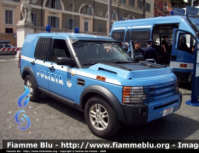 Land Rover Discovery 3 
Polizia di Stato
Reparto Mobile 
POLIZIA F5001
Parole chiave: Land Rover Discovery 3_Polizia F5001