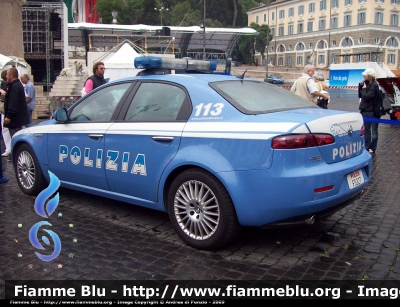 Alfa Romeo 159
Polizia di Stato
Squadra Volante 
POLIZIA F5327
Parole chiave: Alfa_Romeo 159 PoliziaF5327