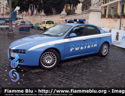 Alfa Romeo 159
Polizia di Stato
Squadra Volante 
POLIZIA F5381
Parole chiave: Alfa_Romeo 159 PoliziaF5381