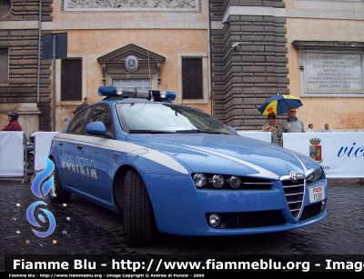 Alfa Romeo 159
Polizia di Stato
Squadra Volante 
POLIZIA F5381
Parole chiave: Alfa_Romeo 159 PoliziaF5381