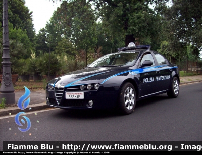 Alfa Romeo 159
Polizia Penitenziaria
Autovettura Utilizzata dal Nucleo Radiomobile per i Servizi Istituzionali
POLIZIA PENITENZIARIA 552 AE
Parole chiave: Alfa_Romeo 159 