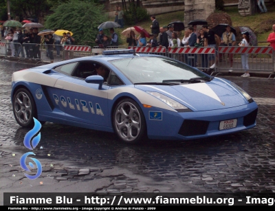 Lamborghini Gallardo
Polizia Di Stato
E8300
Parole chiave: Lamborghini Gallardo_Polizia E8300