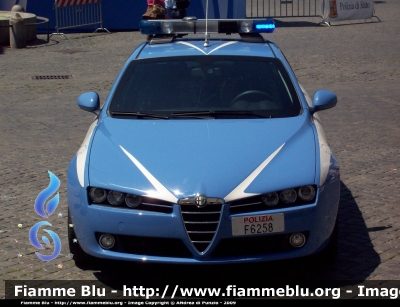 Alfa Romeo 159
Polizia di Stato
Squadra Volante
POLIZIA F6258
Parole chiave: Alfa-Romeo 159_poliziaF6258