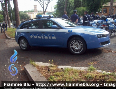 Alfa Romeo 159 SportWagon
Polizia di Stato
Polizia Stradale 
Parole chiave: Alfa-Romeo 159 Sportwagen