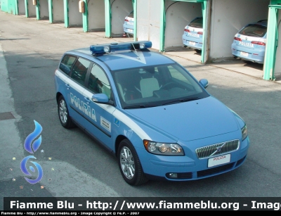 Volvo V50 I serie
Polizia di Stato
Polizia Stradale in servizio sulla Milano Serravalle Milano Tangenziali
Assegnata al Distaccamento di Polizia Stradale di Milano Ovest
Parole chiave: Volvo V50_Iserie Polizia