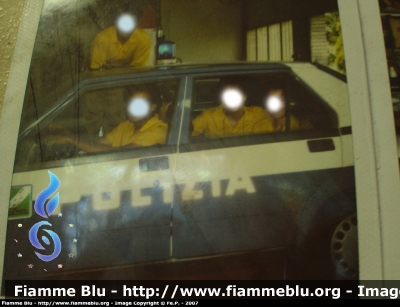 Alfa Romeo 75 II serie
Polizia di Stato
Polizia Stradale in servizio sulla A7 Milano Serravalle - Milano Tangenziali
Parole chiave: Alfa-Romeo 75_IIserie Polizia