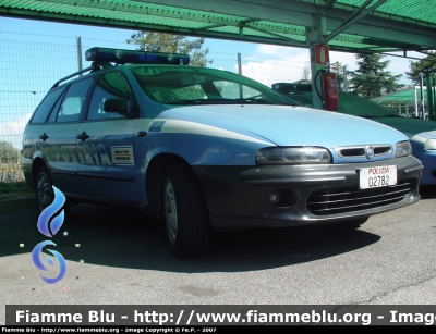 Fiat Marea Weekend II serie
Polizia di Stato
Polizia Stradale in servizio sulla Milano Serravalle Milano Tangenziali
Polizia D2782
Parole chiave: Fiat Marea_Weekend_IIserie PoliziaD2782