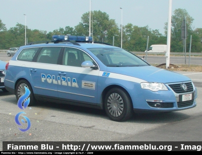 Volkswagen Passat Variant VI serie
Polizia di Stato
Polizia Stradale in servizio sulla Milano Serravalle Milano Tangenziali
Polizia F9204
Parole chiave: Volkswagen Passat_Variant_VIserie PoliziaF9204