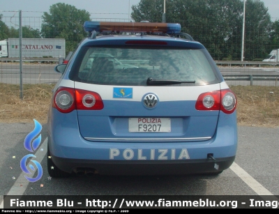 Volkswagen Passat Variant VI serie
Polizia di Stato
Polizia Stradale in servizio sulla Milano Serravalle Milano Tangenziali
Polizia F9207
Parole chiave: Volkswagen Passat_Variant_VIserie PoliziaF9207