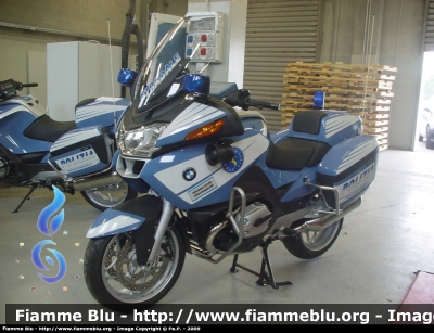 Bmw R1200RT III serie
Polizia di Stato
Polizia Stradale in servizio sulla Milano Serravalle Milano Tangenziali
Assegnata al Reparto di Intervento della Polizia Stradale (R.I.P.S.) di Milano Mecenate
Polizia G1908
Parole chiave: Bmw R1200RT_IIIserie PoliziaG1908