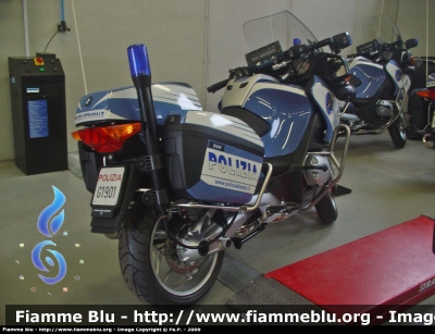 Bmw R1200RT III serie
Polizia di Stato
Polizia Stradale in servizio sulla Milano Serravalle Milano Tangenziali
Assegnata al Reparto di Intervento della Polizia Stradale (R.I.P.S.) di Milano Mecenate
Polizia G1901
Parole chiave: Bmw R1200RT_IIIserie PoliziaG1901