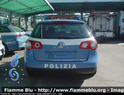 Volkswagen Passat Variant VI Serie
Polizia di Stato
Polizia Stradale in servizio sulla A7 Milano Serravalle - Milano Tangenziali
Parole chiave: Volkswagen Passat_Variant_VIserie Polizia