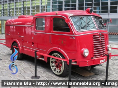 Fiat 640N S.I.E.
Vigili del Fuoco
Museo Storico dei Vigili del Fuoco di Mantova
AutoPompaSerbatoio allestimento ASPI
VF 3536
Parole chiave: Fiat 640N S.I.E. VF3536