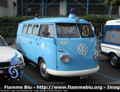 Volkswagen Transporter T1
Croce Bianca Milano
Sezione di Paullo
Autoparco storico
Anno di costruzione: 1963
TV 66361
Parole chiave: Volkswagen Transporter_T1 Ambulanza