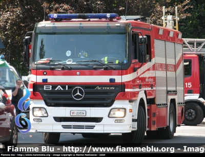 Mercedes Benz Actros 1841 II serie
Vigili del Fuoco
Comando Provinciale di Milano
VF 23334
Parole chiave: Mercedes-Benz Actros_1841_IIserie VF23334