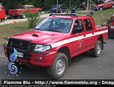 Mitsubishi L200 III serie
Vigili del Fuoco
Unione Distrettuale di Fondo
Corpo Volontario di Cavareno (Tn)
VF A40 TN
Parole chiave: Mitsubishi L200_IIIserie VFA40TN