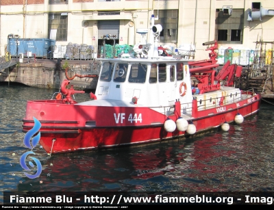 MotoBarcaPompa VF 444
Vigili del Fuoco
Distaccamento Porto di Genova
Parole chiave: MotoBarcaPompa VF444