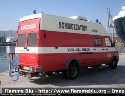 Iveco Daily II serie
Vigili del Fuoco
Nucleo Sommozzatori di Palermo
VF 19320
Parole chiave: Iveco Daily_IIserie VF19320