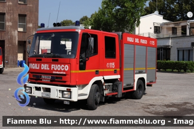 Iveco CityEuroFire 100E21 I serie
Vigili del Fuoco
Comando Provinciale di Mantova
AutoPompa Serbatoio allestimento Iveco-Magirus
VF 19884
Parole chiave: Iveco CityEuroFire_100E21_Iserie VF19884