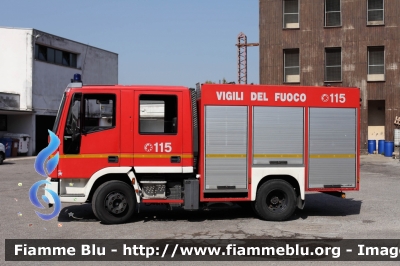 Iveco CityEuroFire 100E21 I serie
Vigili del Fuoco
Comando Provinciale di Mantova
AutoPompa Serbatoio allestimento Iveco-Magirus
VF 19884
Parole chiave: Iveco CityEuroFire_100E21_Iserie VF19884