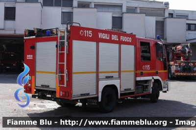 Iveco CityEuroFire 100E21 I serie
Vigili del Fuoco
Comando Provinciale di Mantova
AutoPompa Serbatoio allestimento Iveco-Magirus
VF 19884
Parole chiave: Iveco CityEuroFire_100E21_Iserie VF19884