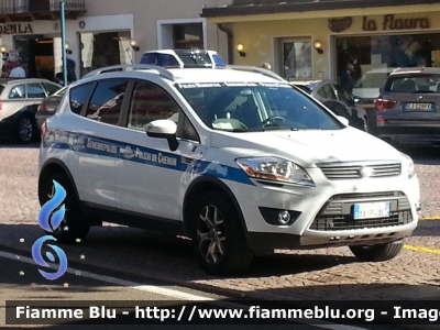 Ford Kuga I serie
Polizia Municipale - Gemeindepolizei - Polizai de Chemun
Ortisei - St. Ulrich in Gröden - Urtijëi (BZ)
POLIZIA LOCALE YA 914 AC
Parole chiave: Ford Kuga_Iserie POLIZIALOCALEYA914AC