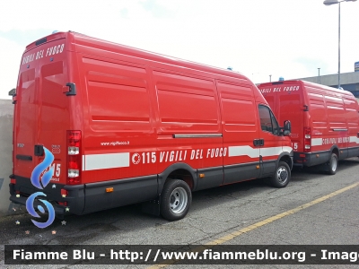 Iveco Daily V serie
Vigili del Fuoco
Comando Provinciale di Roma
Carro Aria Allestimento Innova-Bollanti
Acquistato con il contributo
di A.T.A.C. S.p.A. per gli interventi 
all'interno delle Gallerie 
della Metropolitana di Roma
Parole chiave: Iveco Daily_Vserie