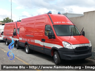 Iveco Daily V serie
Vigili del Fuoco
Comando Provinciale di Roma
Carro Aria Allestimento Innova-Bollanti
Acquistato con il contributo
di A.T.A.C. S.p.A. per gli interventi 
all'interno delle Gallerie 
della Metropolitana di Roma
Parole chiave: Iveco Daily_Vserie