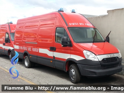 Iveco Daily V serie
Vigili del Fuoco
Comando Provinciale di Roma
Carro Aria Allestimento Innova-Bollanti
Acquistato con il contributo
di A.T.A.C. S.p.A. per gli interventi 
all'interno delle Gallerie 
della Metropolitana di Roma
Parole chiave: Iveco Daily_Vserie