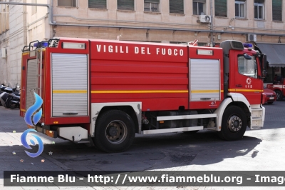 Mercedes-Benz Axor 1828 II serie
Vigili del Fuoco
Comando Provinciale di Catania
AutoBottePompa allestimento Bai
VF 23472
Parole chiave: Mercedes-Benz Axor_1828_IIserie VF23472