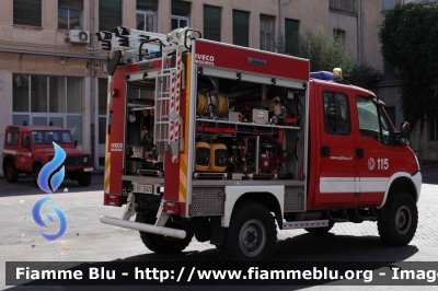 Iveco Daily 55S17 4x4 IV serie restyle
Vigili del Fuoco
Comando Provinciale di Catania
Colonna Mobile Regionale
Polisoccorso allestimento Iveco-Magirus
VF 26670
Parole chiave: Iveco Daily_55S17_4x4_IVserie_ restyle VF26670