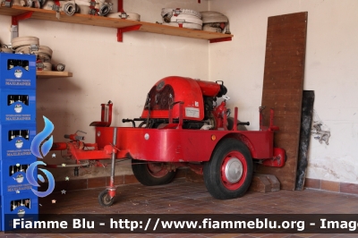 Carrello
Vigili del Fuoco
Unione Distrettuale Bolzano 
Bezirksverband Bozen
Corpo Volontario di San Michele Appiano
Freiwillige Feuerwehr Saint Michael Eppan 

