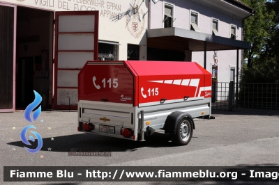 Carrello
Vigili del Fuoco
Unione Distrettuale Bolzano 
Bezirksverband Bozen
Corpo Volontario di San Michele Appiano
Freiwillige Feuerwehr Saint Michael Eppan 
Allestimento Brandschutz
VF R2W8 BZ
Parole chiave: VF2W8BZ